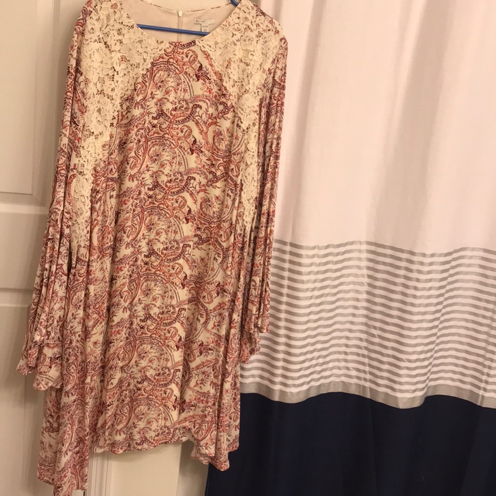 Bell sleeved dress